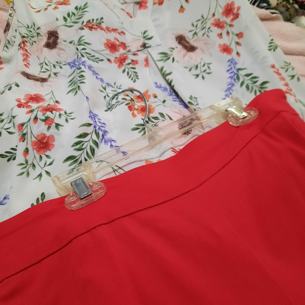 size 12 capris (A66) - Picture 10 of 10